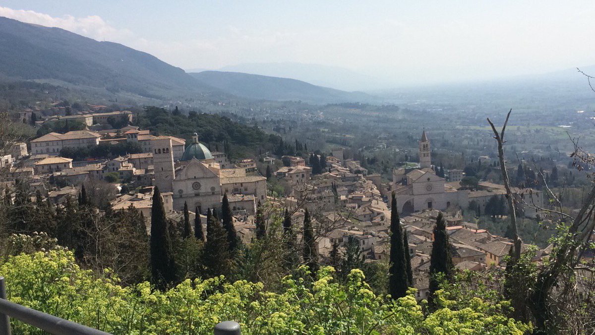 OGSNamosha's tweet photo. Day trip to Assisi with the Deacons! Got to learn about Saint Francis. https://t.co/Jx6r6y0xCJ