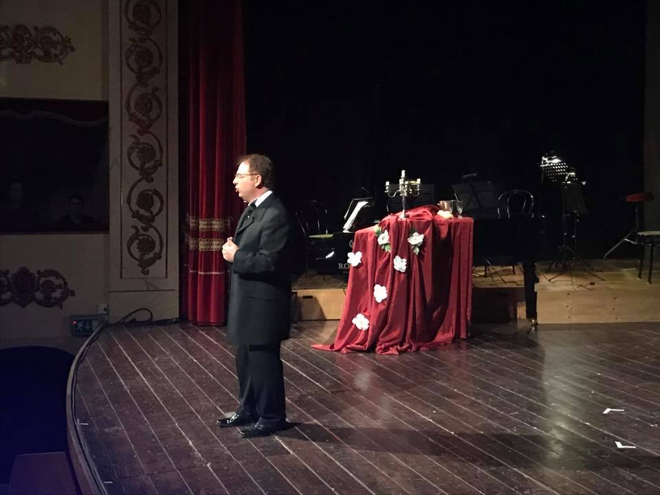 La Traviata, Recanati
{Sempre libera degg'io
Folleggiar di gioia in gioia,
Vo' che scorra il viver mio
Pei sentieri del piacer}
#operalirica