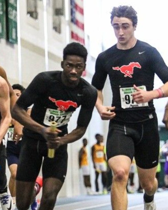 773CoachP's tweet photo. From Illinois Top Times State Meet (photo courtesy of @CapapasFotos & @MilesplitIL) #ITT17 https://t.co/T4sghU2BHj