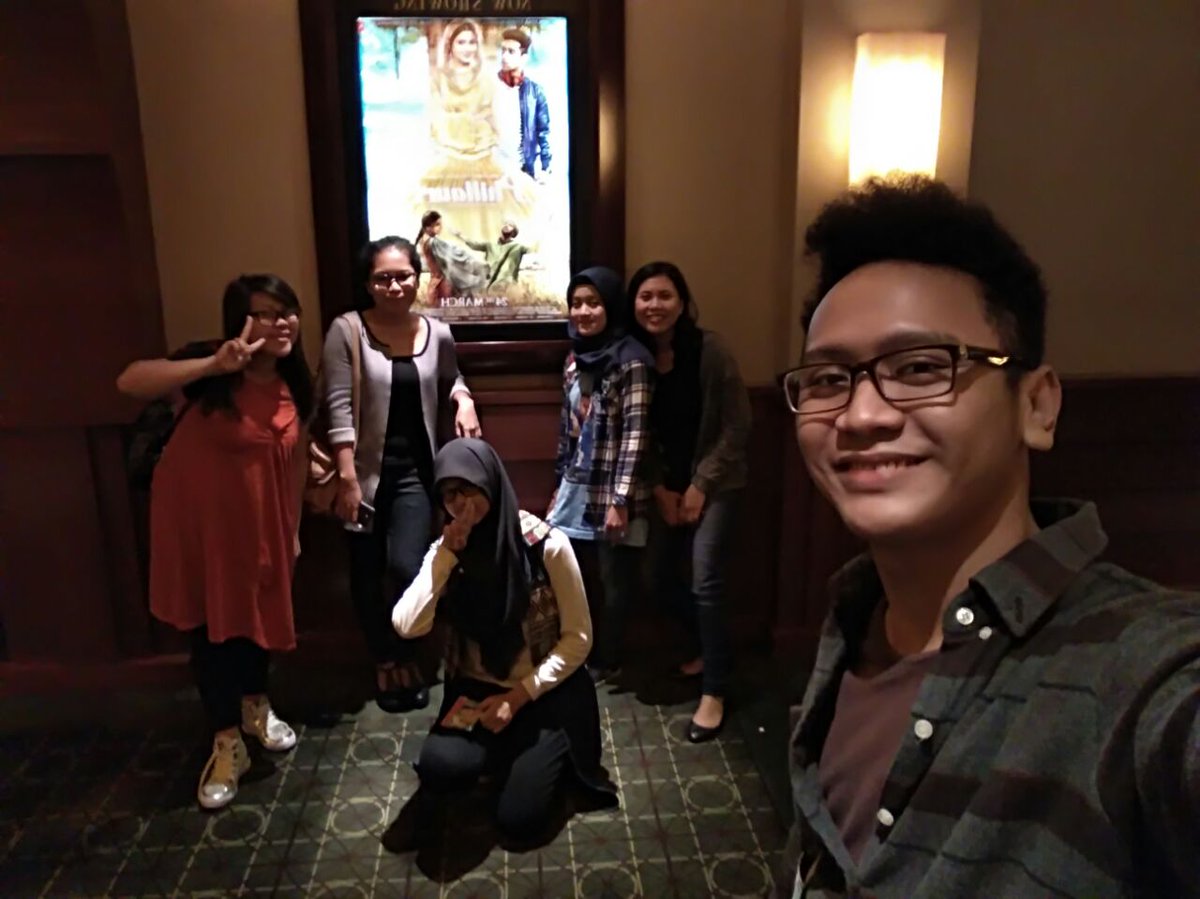ASharma_FCI's tweet photo. Watched #Phillauri 😉😉 amazing work by @AnushkaSharma @diljitdosanjh @Mehreenpirzada @ImSurajSharma love and proud of you guys from indonesia https://t.co/OSf8SHKBOq