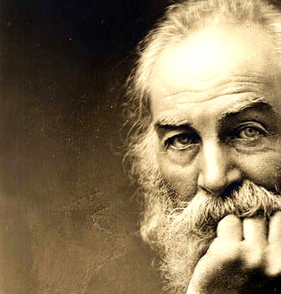 125 anni fa moriva #WaltWhitman.

«Uno scrittore perfetto può far sì che le parole cantino, portino bambini, sanguinino, saccheggino città»