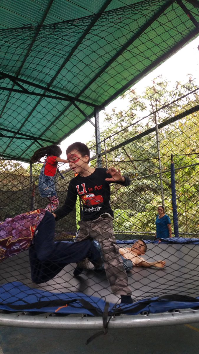 JuventudSAA's tweet photo. Así disfrutan nuestros niños de Quintana del #ProgramaCalle #TodoPorSanAntonio https://t.co/eIsuoJiLTK