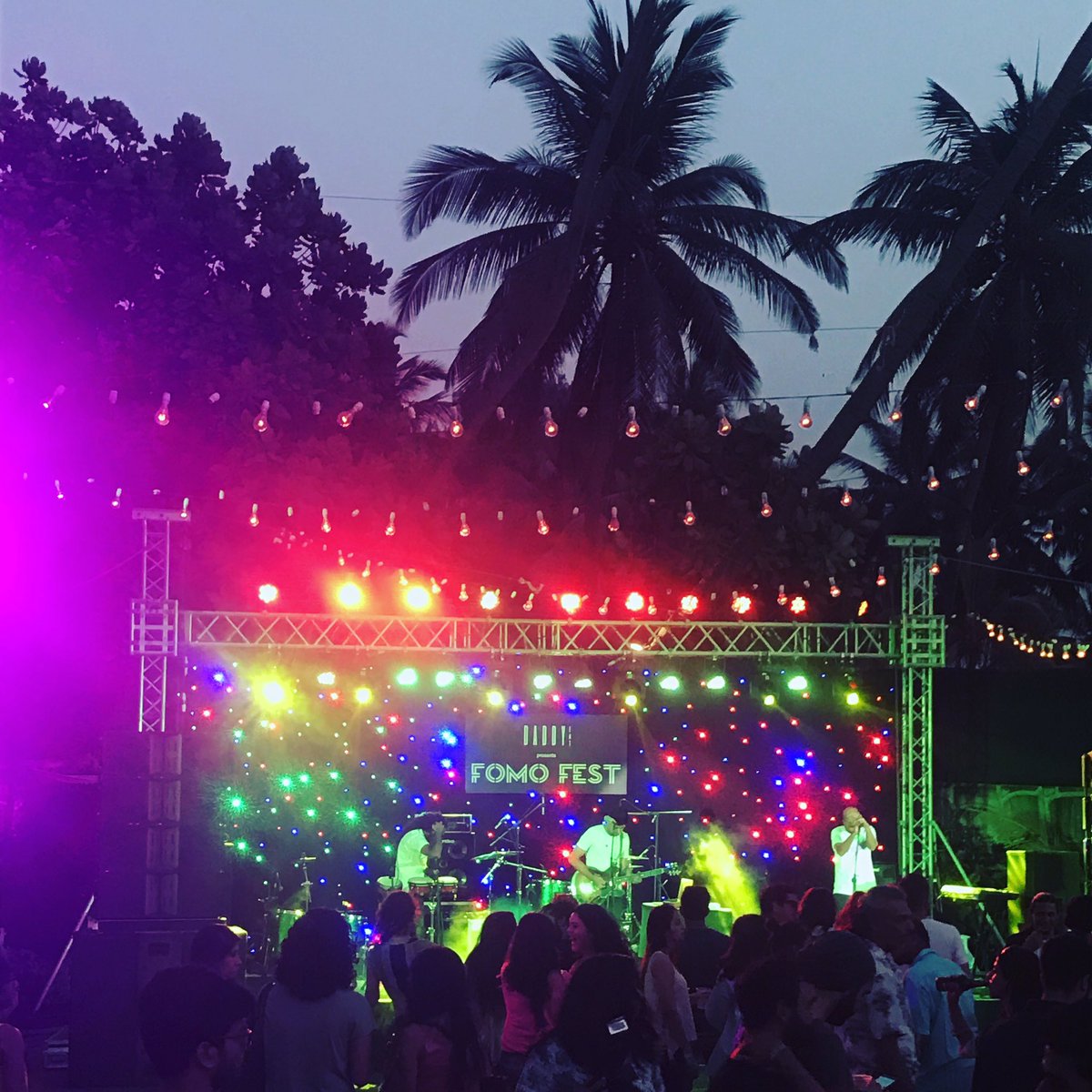 MissMalini's tweet photo. What an awesome spot for a sundown scene! Welcome back #RazzberryRhinoceros @RazzRhino #FOMOFEST @kingofclubsin #razzisback #rhinoisback https://t.co/Nw8VKDzguK