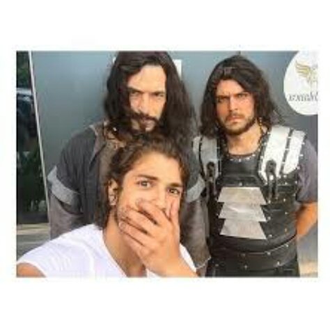 GuerreroRune's tweet photo. #BuenDomingo aca con @SoldadoKadmo y #Sandor #LaTierraPrometida https://t.co/wLPeyy6Tbh