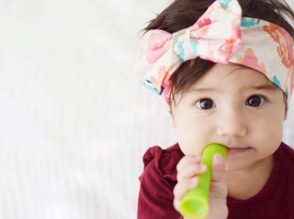 olababyusa's tweet photo. A #baby spoon that can double as a teether? It’s the perfect #FirstSpoon. #Olababy #TrainingSpoon https://t.co/aIWKc9oo3X https://t.co/SscXlARpRJ