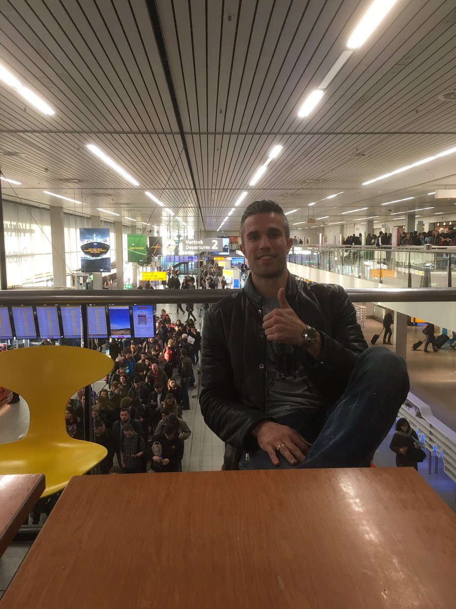 Persie_Official's tweet image. Ik ben er nog tot 20:30, kijk maar 😉...