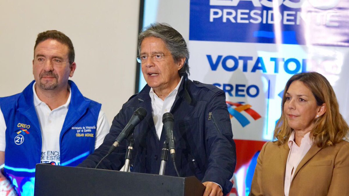 LassoGuillermo's tweet photo. Esto es lamentable para la democracia del Ecuador. El debate es necesario y a pesar de estar con cancha en contra yo acepté la invitación. https://t.co/jysjdlyZr8