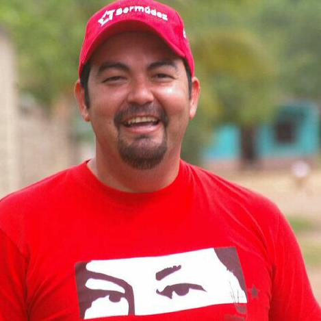 RUTHLSERRANOP's tweet photo. #lidernatural #SomosUnSoloGobierno #conjuliomeresteocarajo @DIMCI_Bermudez @JulioRPSUV https://t.co/akg0jfEezR