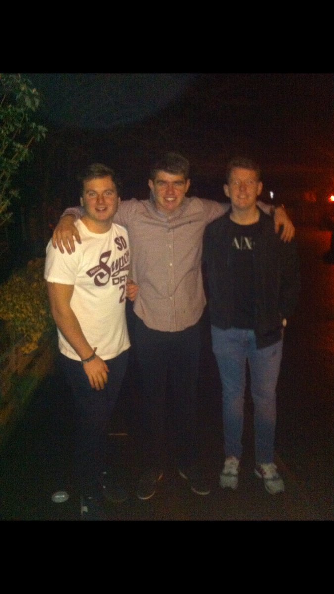 tommunro95's tweet photo. @DannyKane7 happy birthday ald man x https://t.co/maSQ1f40ST