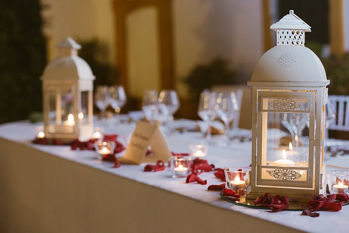 abadescatering's tweet photo. Preciosa decoración para la mesa de honor de esta #boda en #Sevilla. https://t.co/FSDi6ZfFCv https://t.co/F2cOTdJ45V