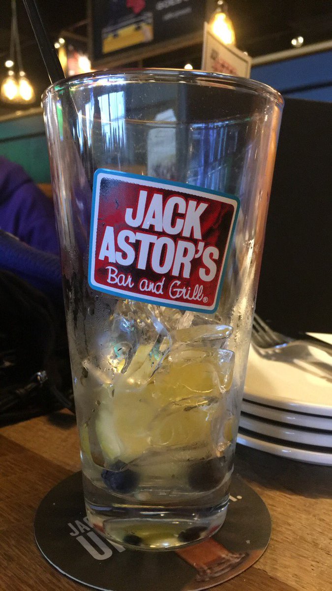 xoxJashbyxox's tweet image. I need a refill fam #jackastors #blueraspberrylemonade #jackedup @Jack_Astors 💜