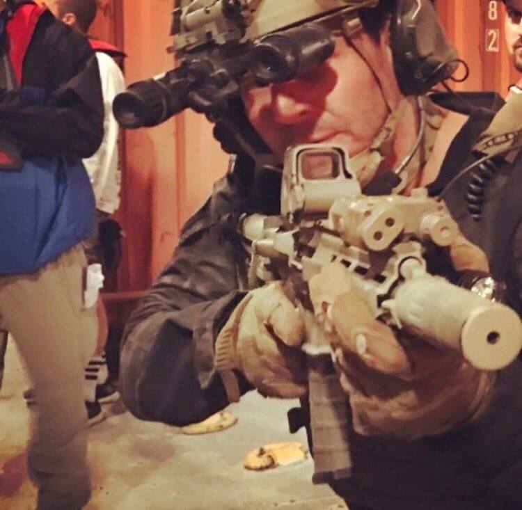 TwiztidWriter's tweet photo. Holy mother fuckin' shit, 'David Boreanaz & Daniel Gillies' in the same new show coming up #NAVYSEALSproject AHHHH!!!! ๐๐๐๐Hell yeah babyyy https://t.co/XUWCcMS1UK