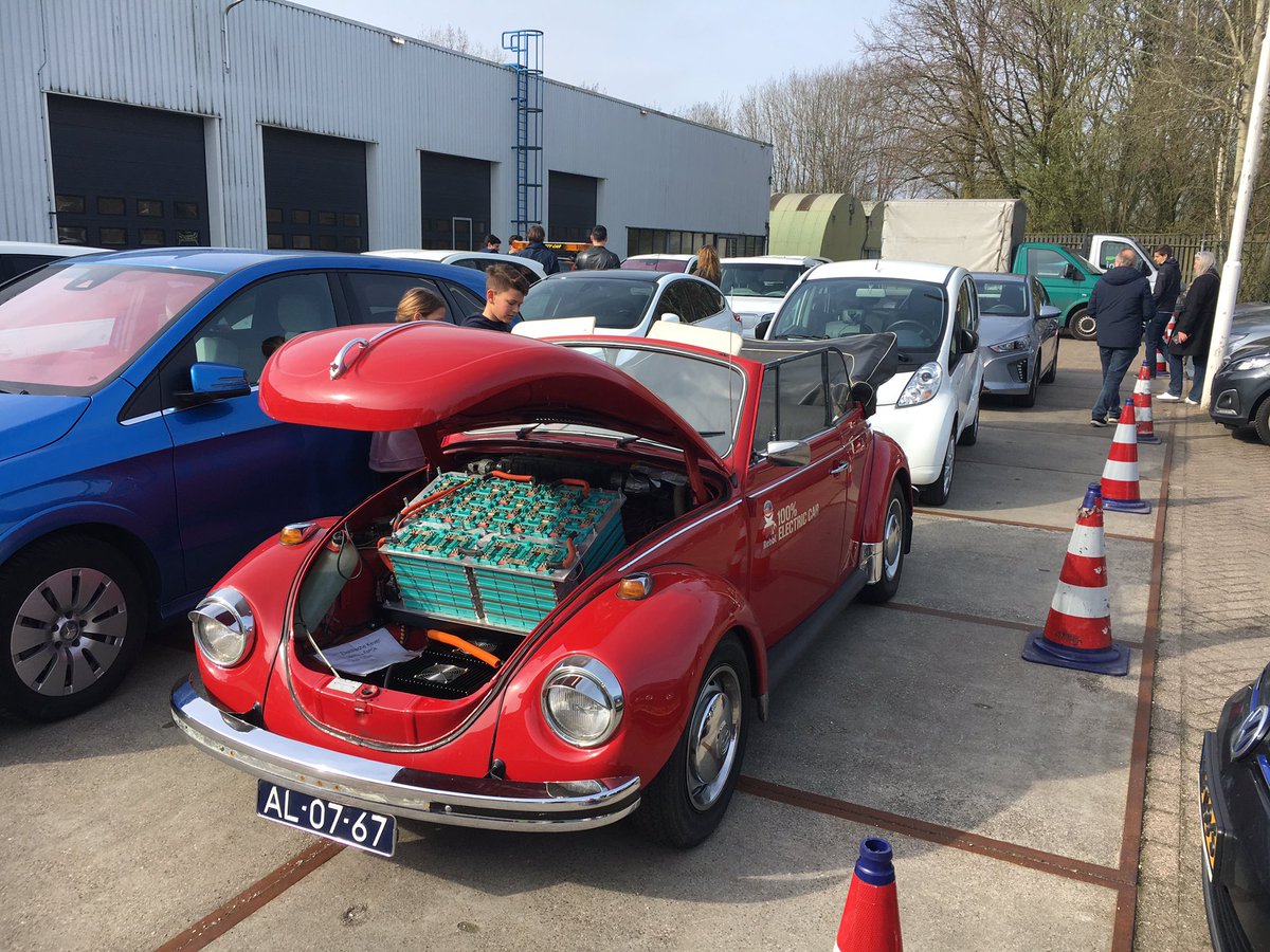 #eParade <a href="/EParade2017/">E-parade</a> zeer trots met het record!! Als enige elektrische vw kever deelgenomen!!