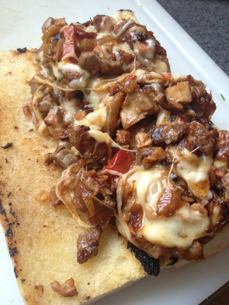 DaSuperfanss's tweet photo. Prepping 4da #RoadToTheFinalFour.
Startin wit my Chicky-Steak Melt!

#FinalFour #CocksvsGators #NCAATournament #Elite8
#GrabowskiSandwiches https://t.co/Px7CIRpTJs