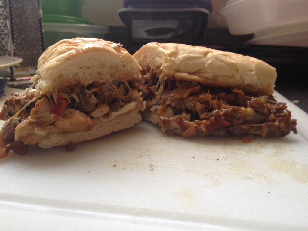 DaSuperfanss's tweet photo. Prepping 4da #RoadToTheFinalFour.
Startin wit my Chicky-Steak Melt!

#FinalFour #CocksvsGators #NCAATournament #Elite8
#GrabowskiSandwiches https://t.co/Px7CIRpTJs