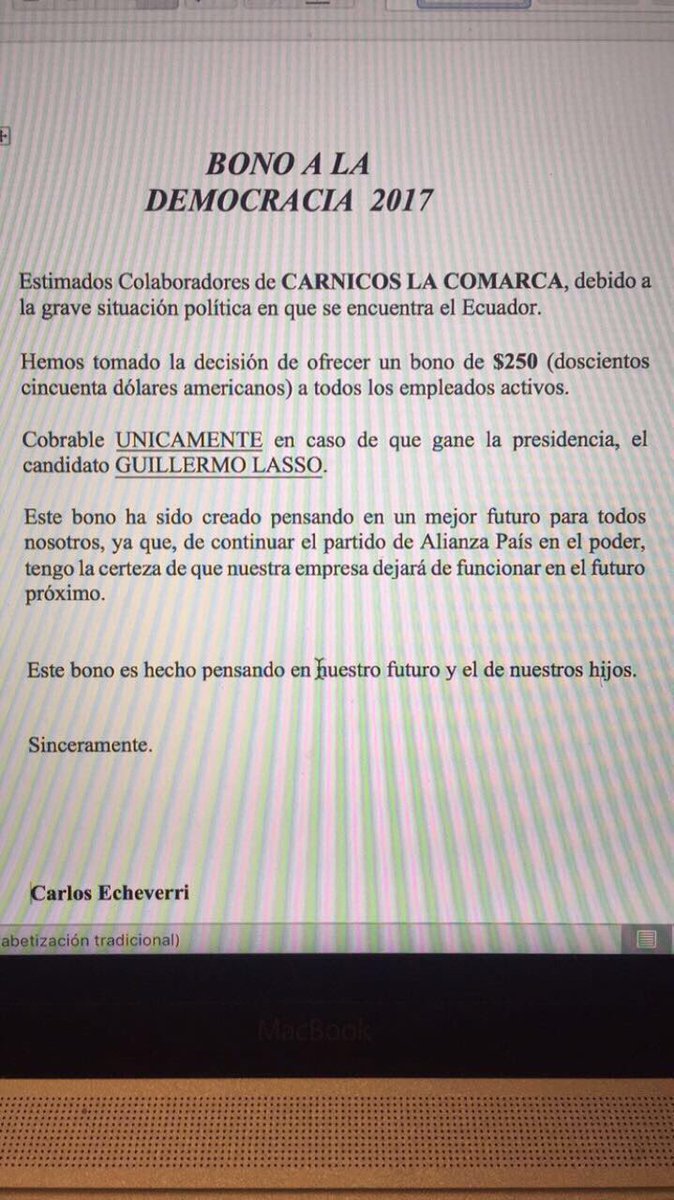 sucocastillo's tweet photo. No solo leche y pan. También dinero en efectivo...

¿Qué entenderán por democracia está gente? https://t.co/syQ9fUX5fL