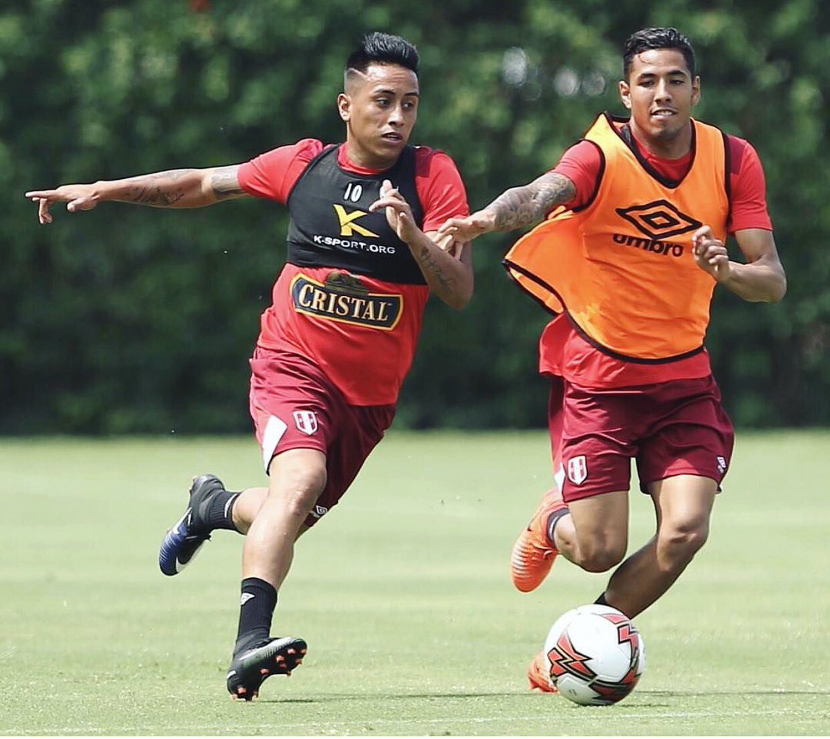 La única persona que estará contigo toda la vida, eres tú. Así que ámate, considérate, cuídate y vive orgulloso de ti. #Atrabajar