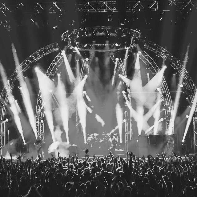 joePLights's tweet image. Year:2014 #borrowed #MillionaireVsWorkingstiff #familiar