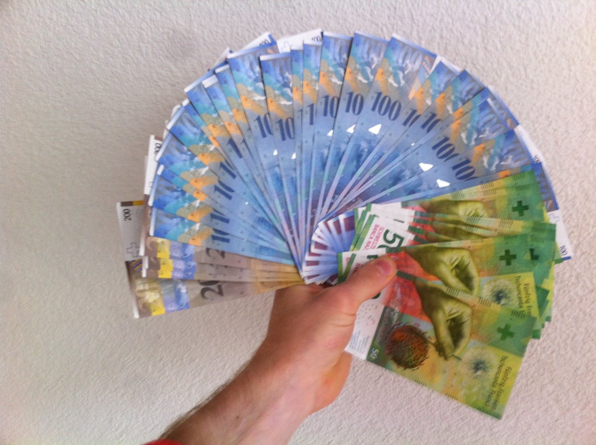 glueckistteuer's tweet photo. Wir sind ready für die Aktion #glueckistteuer die Morgen in #zurich startet! 
#hiddencash https://t.co/1xGkFIMMTC