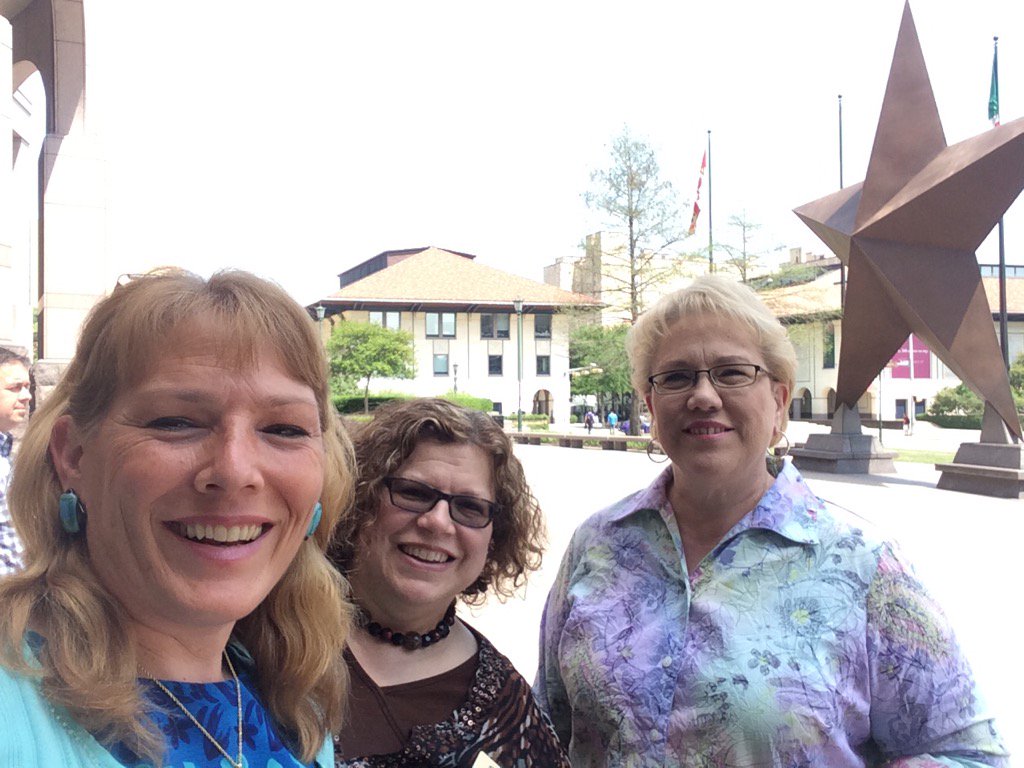 taeaMSJH's tweet photo. In front of the Bullock Museum for #txYAM https://t.co/4ZOWcSFuLP