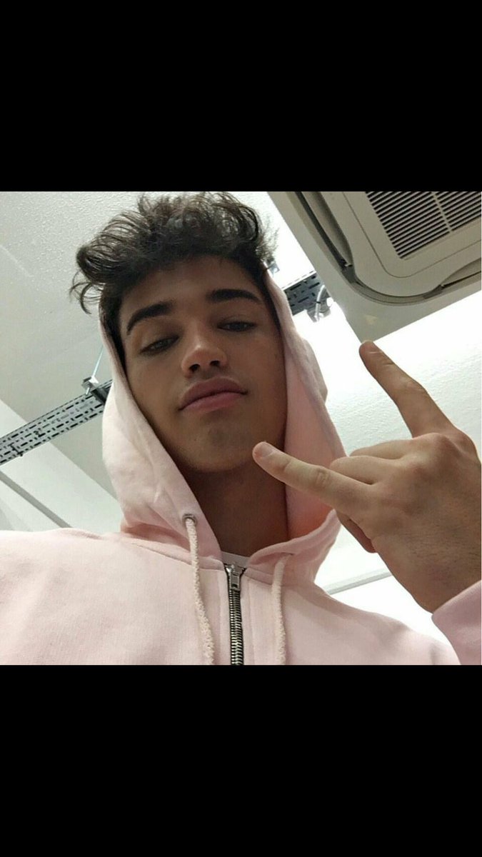 CastraRpg's tweet photo. Jay Steevie
Nolan Parker
20 ans
Bisexuel
Délinquant
@xImNolanx https://t.co/36SUdBmbBy