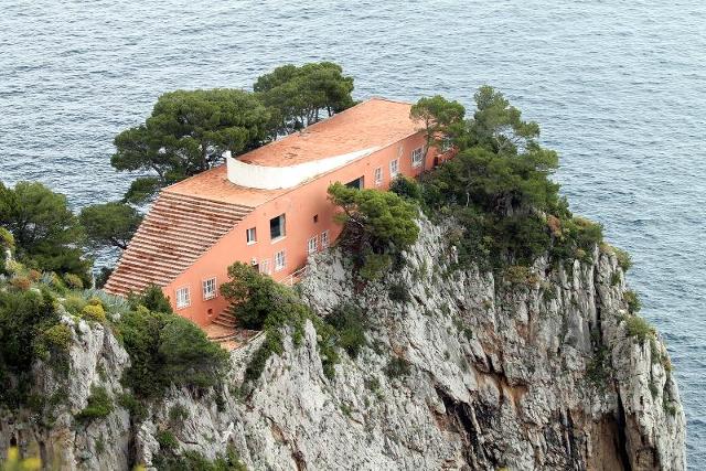 2daytrending's tweet photo. Most beautiful buildings in the world, according to architects
#Offrs https://t.co/B1FhkVcu5c
Casa Malaparte in Capri, Italy. https://t.co/mXKlYWUj67