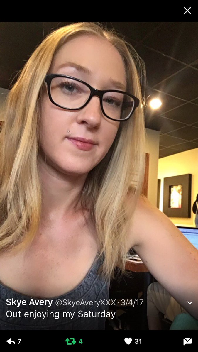 steve_serbeck's tweet photo. @SkyeAveryXXX There's a new girl on the block that's setting the bar in this industry. She's beautiful, all natural. She'd down to earth. https://t.co/vBrDxALTZY