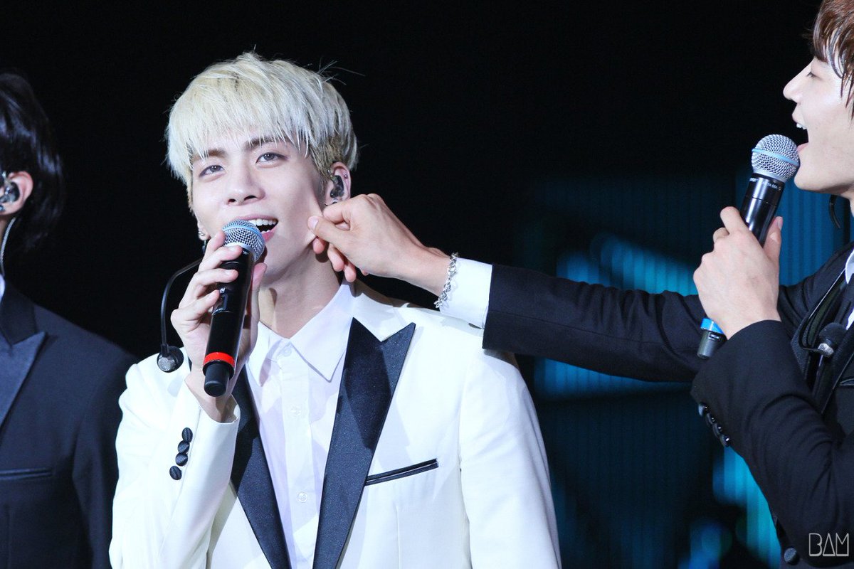 archivejonghyun's tweet photo. 140601 https://t.co/vZMVcV9fNK