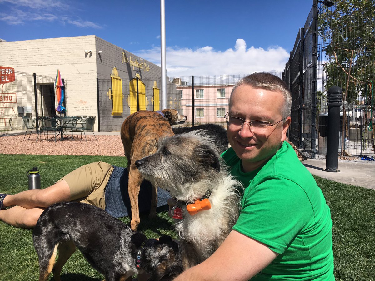 BridgerBrooks's tweet photo. I just love my Uncle @mike_falconer ... he's the best. #pamperedpup #urbandog #dogpark https://t.co/rYrQRMi9oe