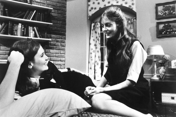 olderbrother21's tweet photo. #ClassicSoapOperas
From These Roots (1958-61)
Bright Promise (1969-72)
A World Apart (1970-71)
How to Survive a Marriage (1974-75) https://t.co/vpGKYu1Y6e