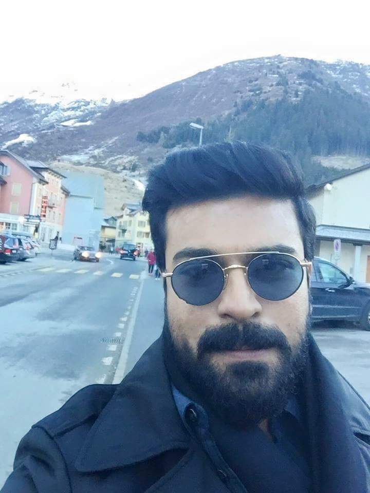 Pinkz_fah_Yu's tweet photo. #Shoottym #Selfie #BeardBoy #HBDRamCharan 🎂🎈🎉😍❤😘 @AlwayzRamCharan @MegaStars_FC https://t.co/TjO2cufj0A