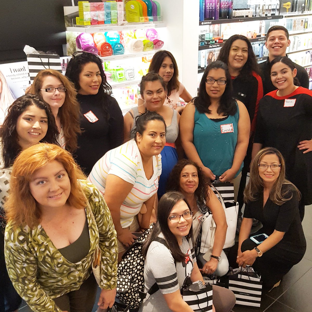 ywcaelpaso's tweet photo. Thank you, @Sephora, for treating women from our Transitional Living Center to one of your #classesforconfidence! #empoweringwomen https://t.co/hLmKhSteIF