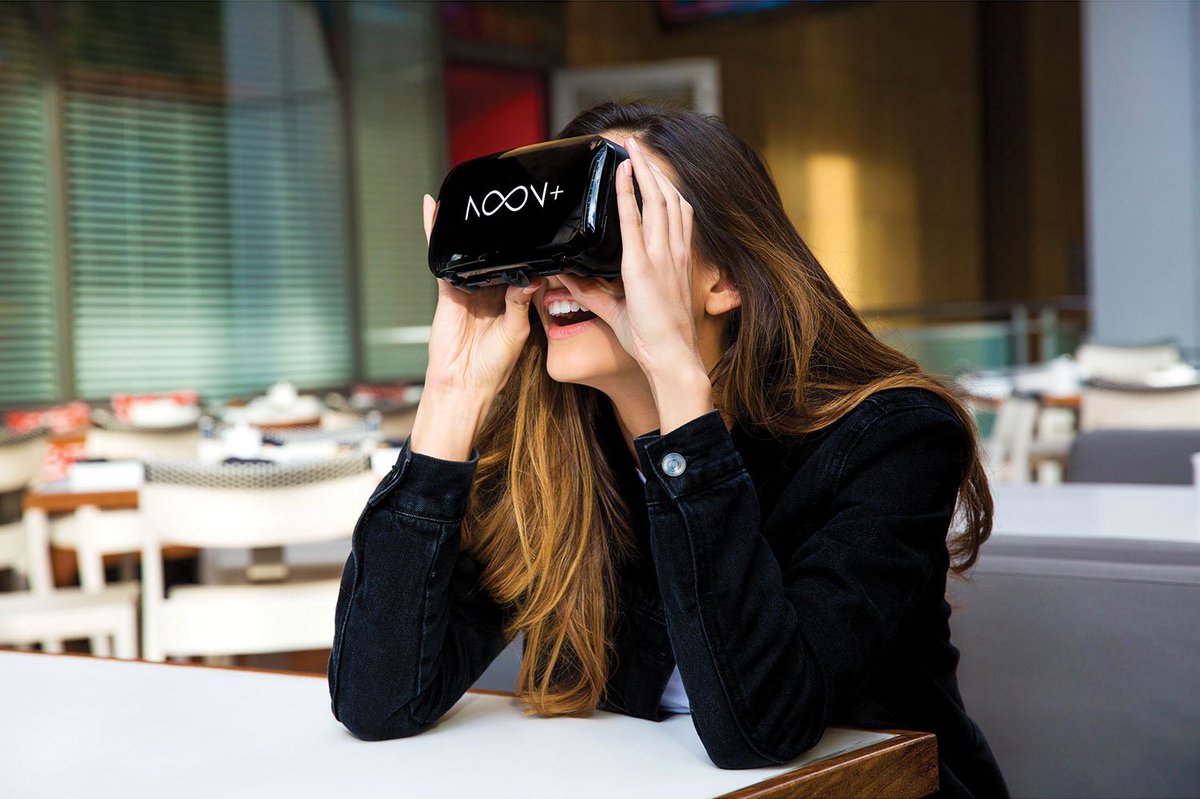 ONLY $99.99 for a <a href="/getnoonvr/">NOON Virtual Reality</a> Plus #virtualreality headset: ow.ly/3rbh30agQ0n SAVE $30 &amp; see your reality in a whole new way! #VR