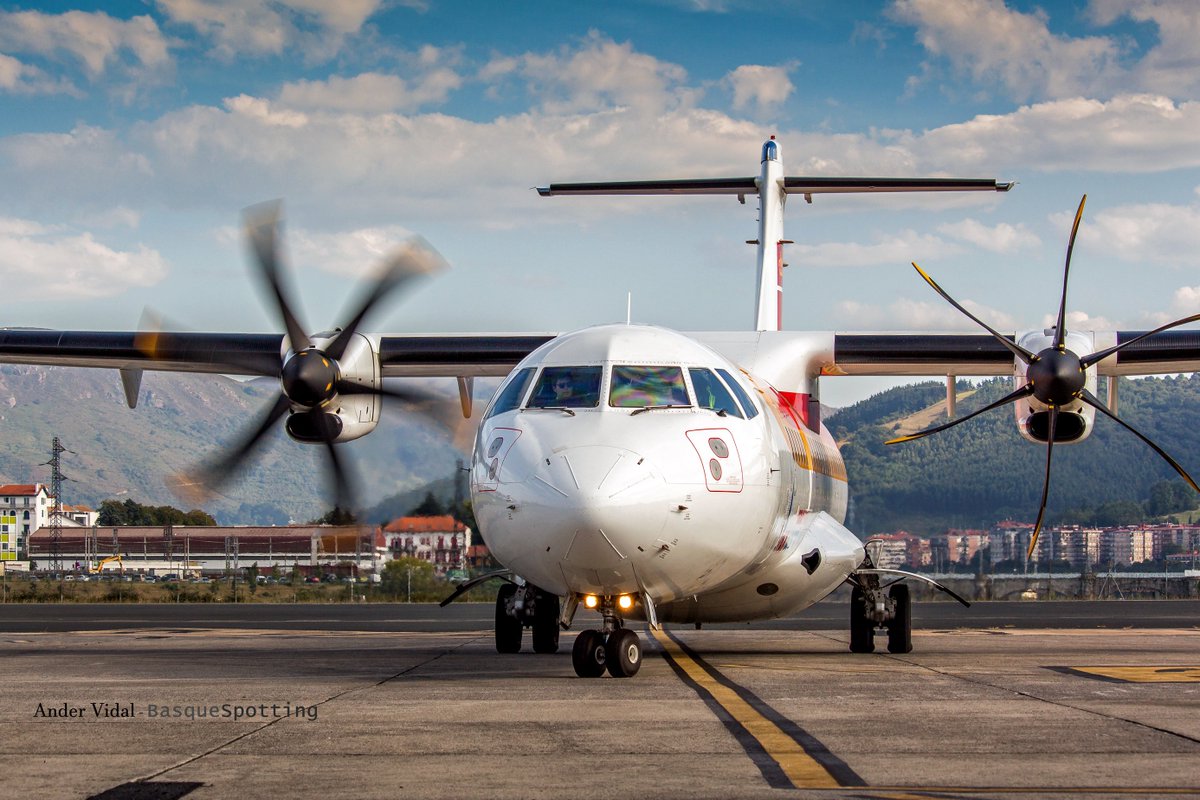 #buenasNoches despedimos el dia con el <a href="/ATRaircraft/">ATR</a> de <a href="/AirNostrumLAM/">AIR NOSTRUM L.A.M.</a> cara a cara