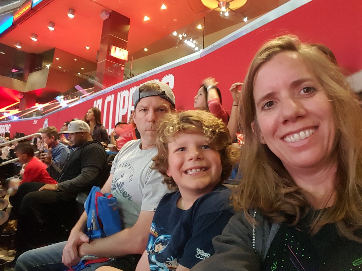 jocinatl's tweet photo. Having fun @ our first Clippers game! #clippersgame https://t.co/IizbobWFQu