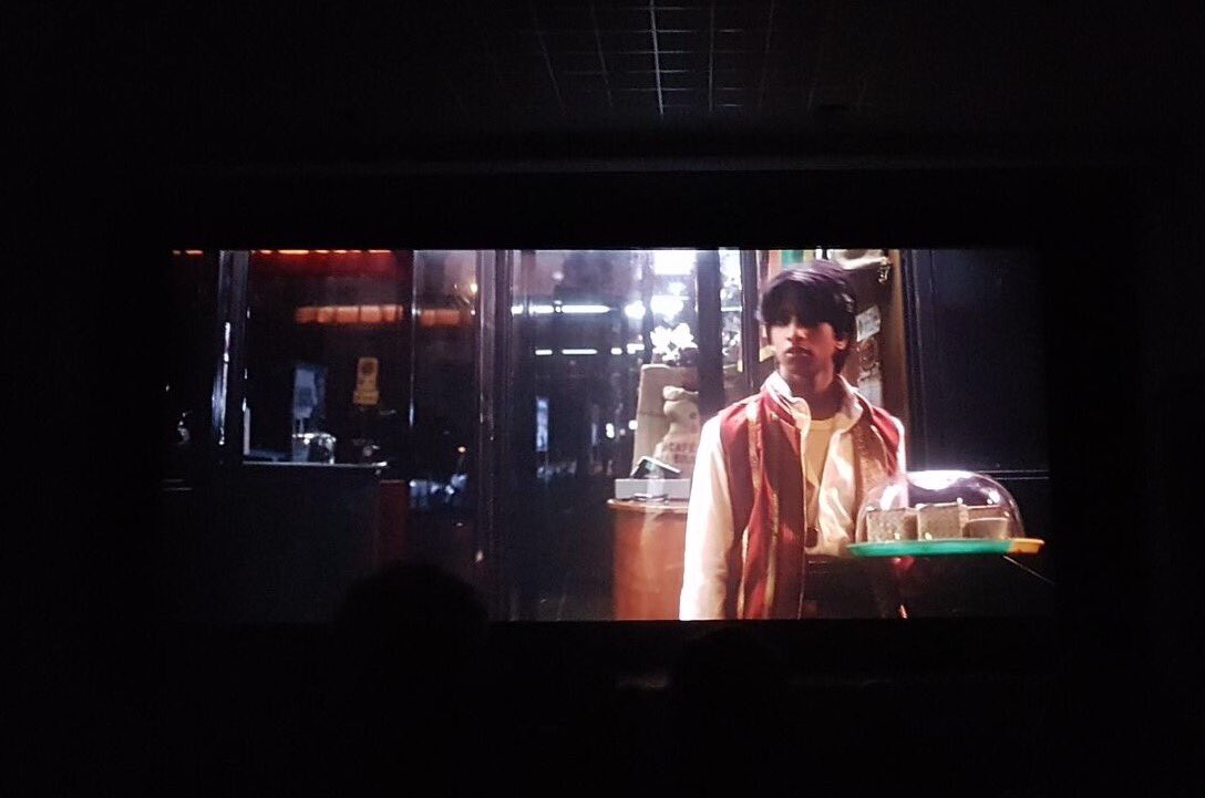 andegu's tweet image. Nessuna tentazione (neo)oleografica e tanto realismo cinico in @vieniavivereaNA.L'episodio di Edoardo De Angelis top