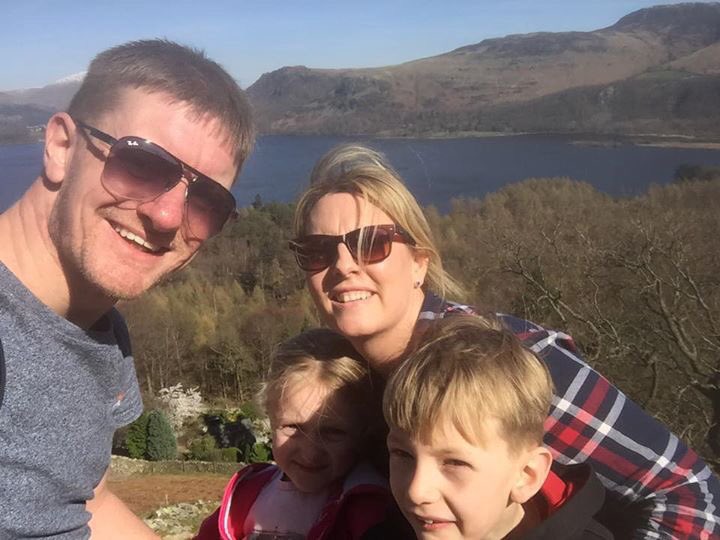 rob_wud's tweet photo. Lovely day up Catbells #MothersDay #LakeDistrict https://t.co/tgdSGLXKwP