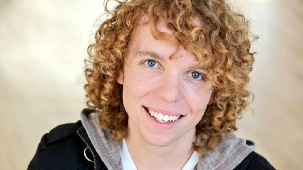 RedcoatAlly's tweet image. "I cannot live without books."

✑ Not new to shit
✑ Lit/Desc/Crack
✑ TW Maybe?
✑ Probably gay who knows...
✑ +6 years EXP
— ⒹⒶⓇⒾ

✑ RT?