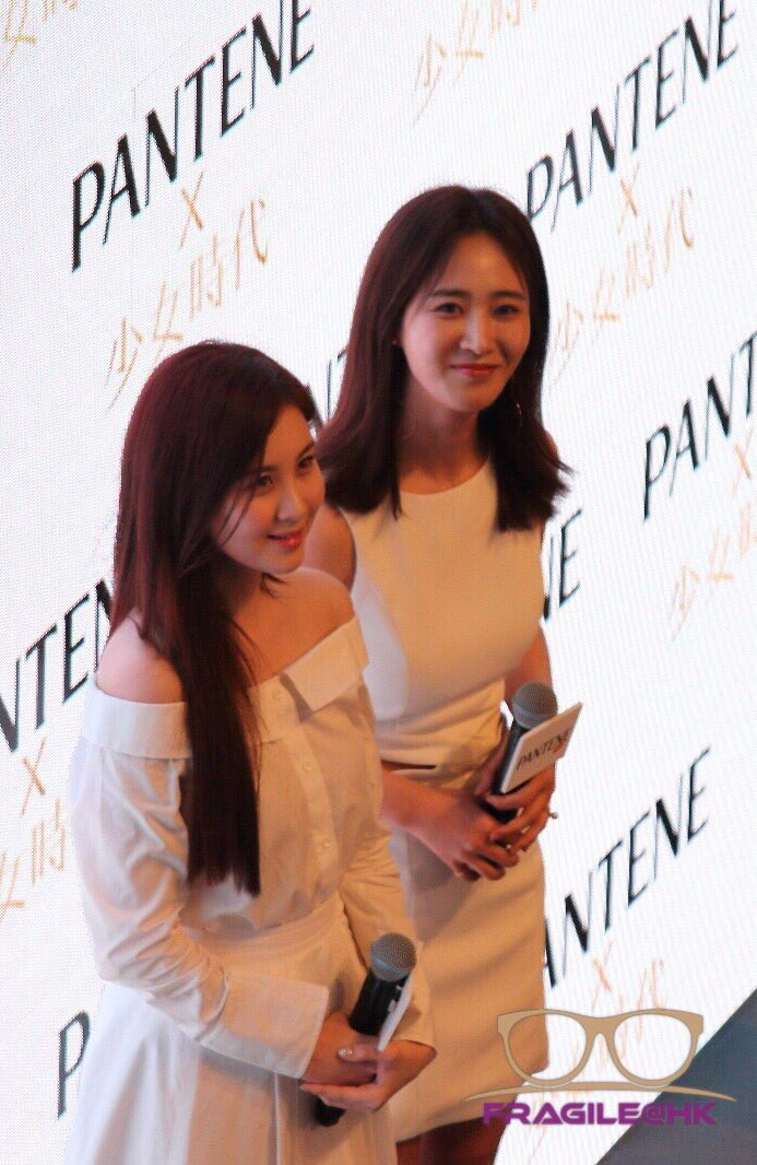 [PIC][10-03-2017]Yuri và SeoHyun khởi hành đi Hồng Kông để quảng bá cho thương hiệu dầu gội – “PANTENE” vào chiều nay - Page 7 C745tycXQAAKcmr