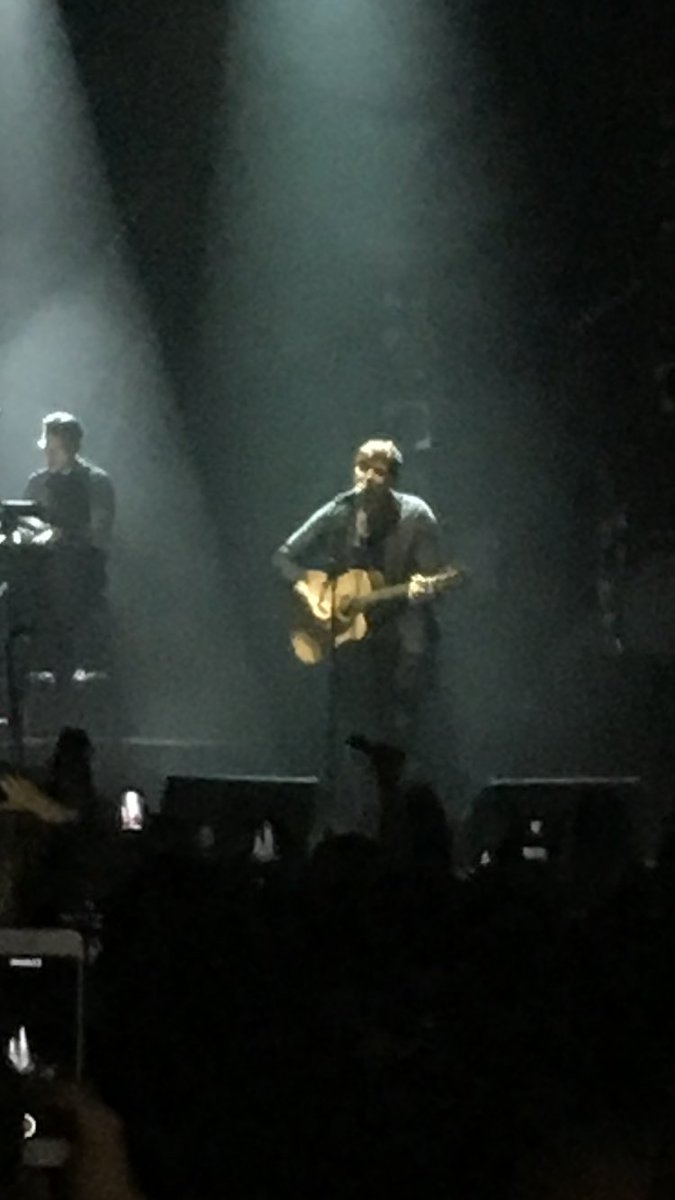 Little_un89's tweet photo. Wow unbelievable performance tonight @JamesArthur23 bring on the next tour #backfromtheedgetour #finalnight #didntdisappoint https://t.co/QBpNl0j8oT