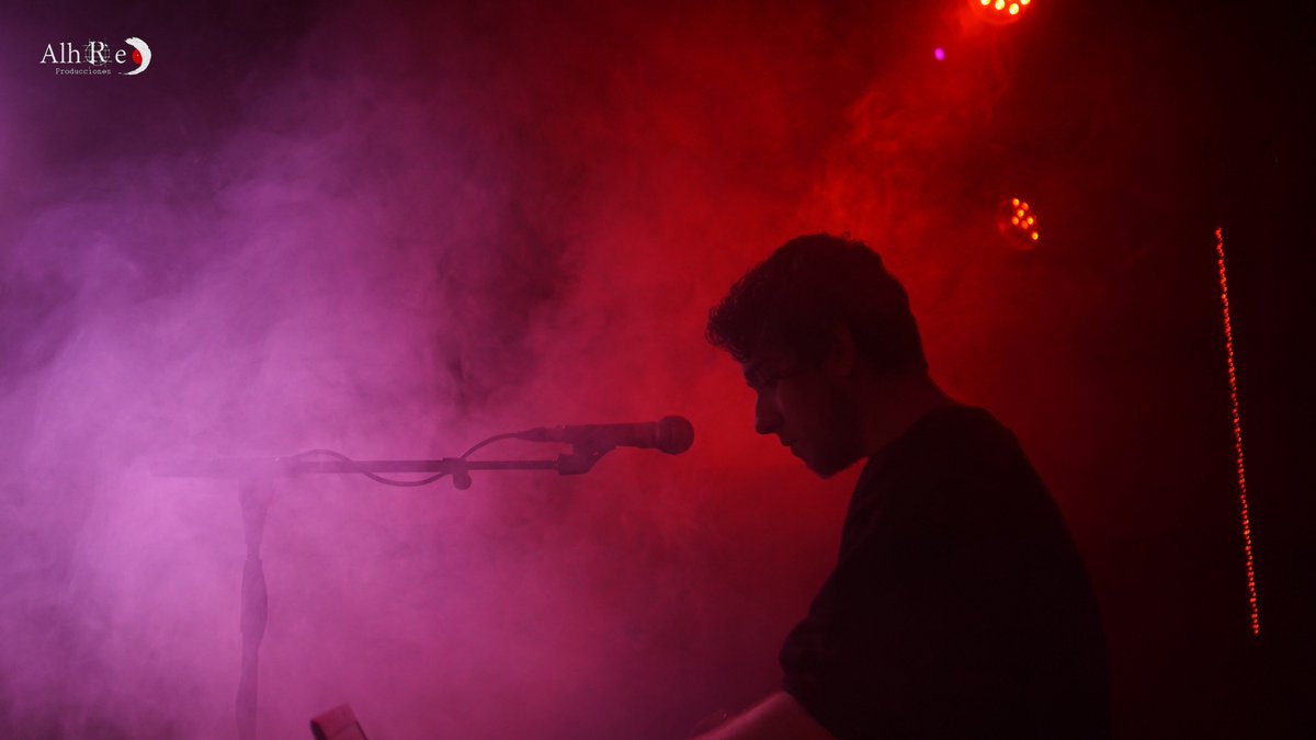 Alhrecprod's tweet photo. ESTAS SON ALGUNAS DE LAS FOTOS QUE REALIZAMOS EN SALA EL TREN PARA @HardGaliza 
@FullRapGranada 
@DreamsPartysGRX https://t.co/QNNbviIdJx