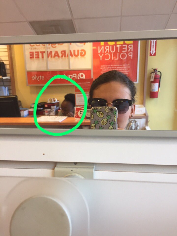 BekahOchoa's tweet photo. i was trying on sunglasses at payless and one of the workers looked at me and said that i had an anteater head #boycottpayless https://t.co/KaxT9DwHGQ