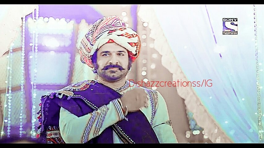 shahdisha111's tweet photo. Ur Slaying as Mukhi Ji 😍😍😍 @KhanEijaz 
The Typical Gujju Look Suits You 👌👌
Long Way From Kavya To Mukhiji 💙
#YehMohMohKeDhaage https://t.co/wQXWk74V0w