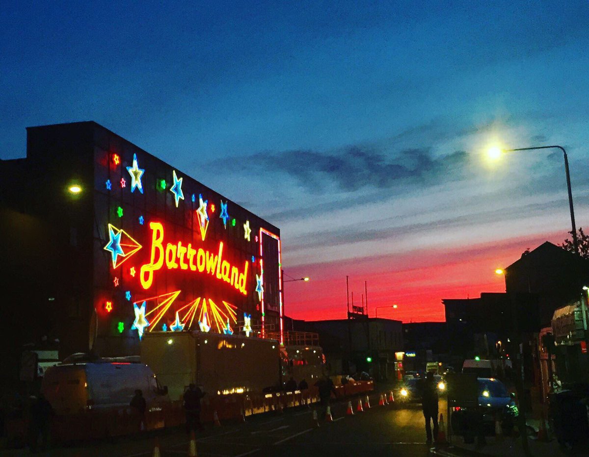 GlasgowLiving's tweet photo. 👏🏻#Glasgow that was an incredible #6musicfestival weekend. 📸by @BBC6Music #TheSkyWasPink...x https://t.co/r7o8oxrvUO