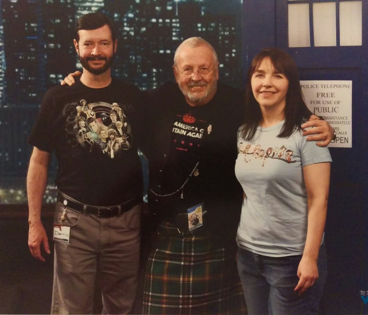 DSandRS's tweet photo. Classic #DoctorWho stars at #ReGenWho2017 - #PeterPurves (Steven Taylor) @BluePeterPurves and #TerryMalloy (Davros) @tuckerspatch https://t.co/DuQmkKv4ff