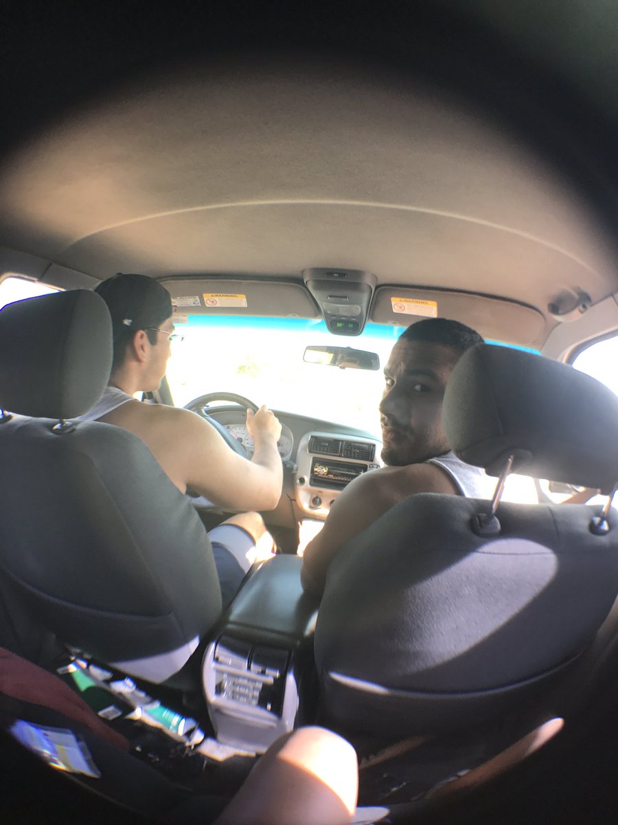 samantha_vel23's tweet photo. #backseater #bffs https://t.co/f79wuGFM4n