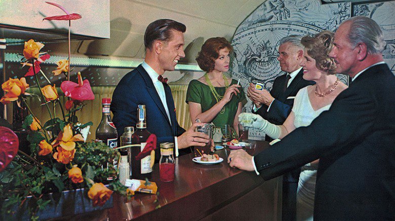 CNNTravel's tweet photo. Vintage air travel: Photos from golden age of flying https://t.co/AeY0SgpNxI https://t.co/R4yfNt8zhu