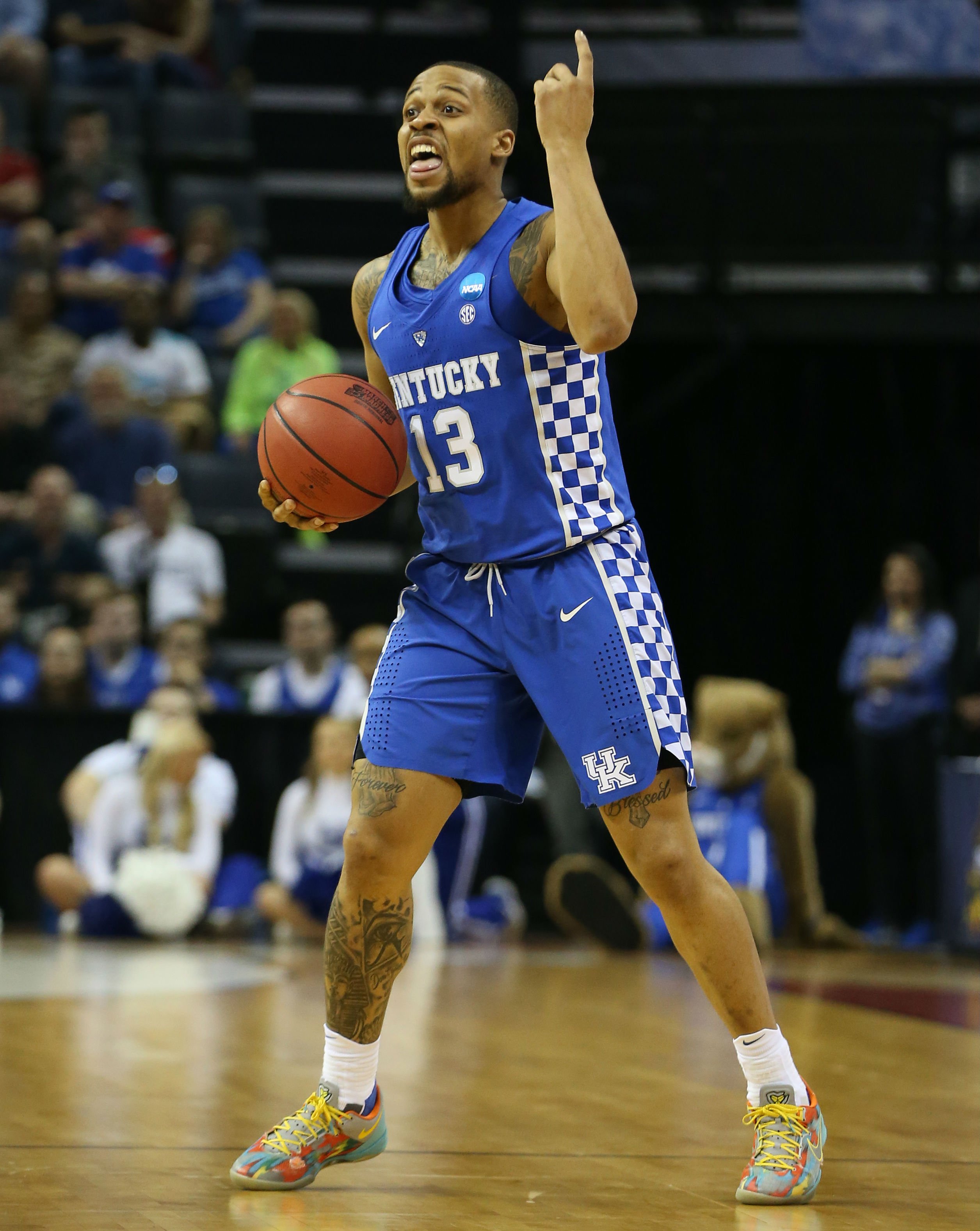 SoleCollector.com on X: #SoleWatch: @zaybriscoe wearing the Venice Beach  Nike Kobe 8 for the #Elite8  / X