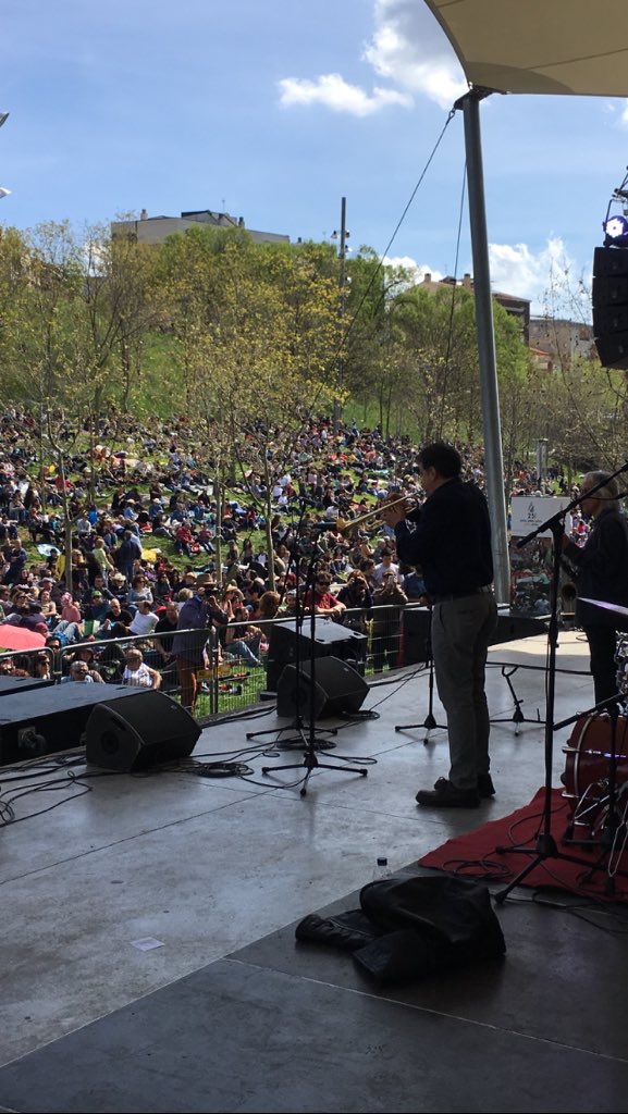 JoeMagnarelli's tweet photo. Thanks to Teresa Jazz festival!
Great day !!! https://t.co/EAylAStp3Q