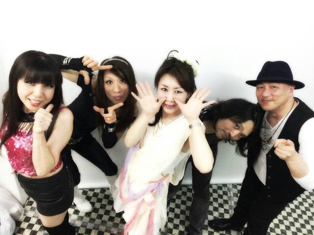 山内めぐみ בטוויטר Watergarden ウォーターガーデン 初の滋賀バリハリでのライブでした ご覧くださった皆さま お世話になった ロザリオアークさん初め共演の皆さまもありがとうございました 楽しかった O ウォーターガーデン Watergarden バリハリ